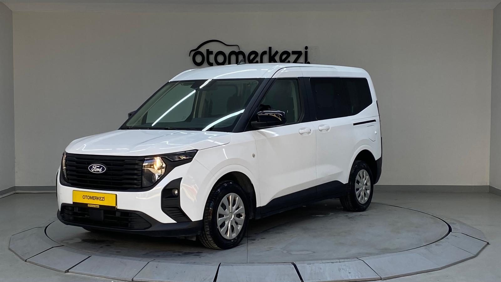 FORD TOURNEOCOURIER 1